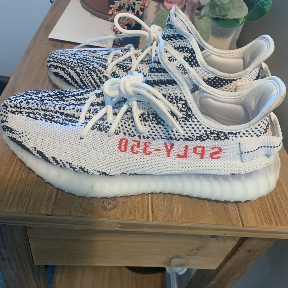 Yeezy Boost 350 V2 “zebra” - Picture 7 of 9